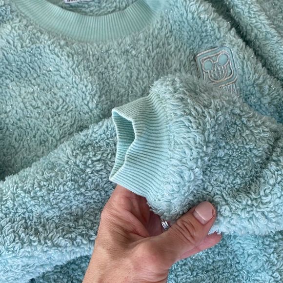 Disney Parks WDW Aqua Teal Turquoise Fluffy Sherpa Spirit Jersey Kids Sz Large - Picture 4 of 14